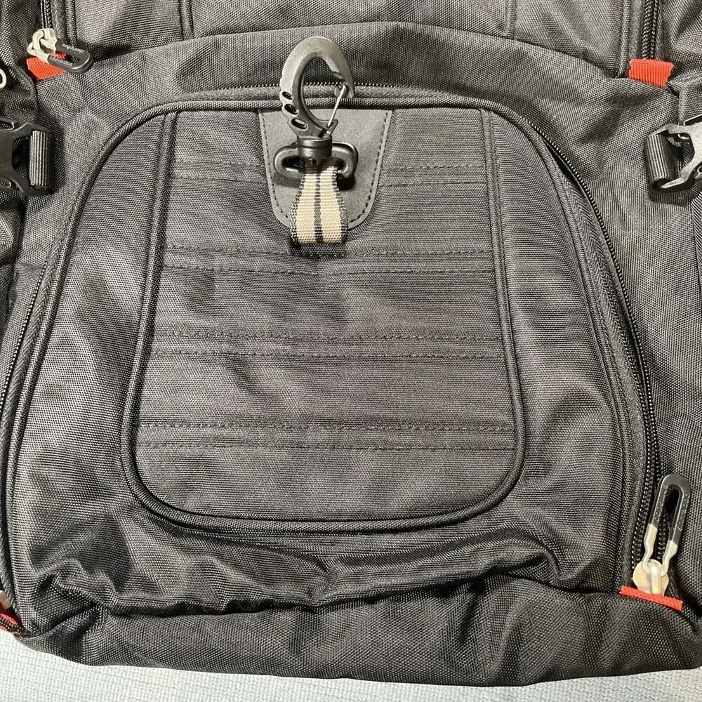 Shrrdoo Extra Large 50L Travel Laptop Backpack with USB Charging Port